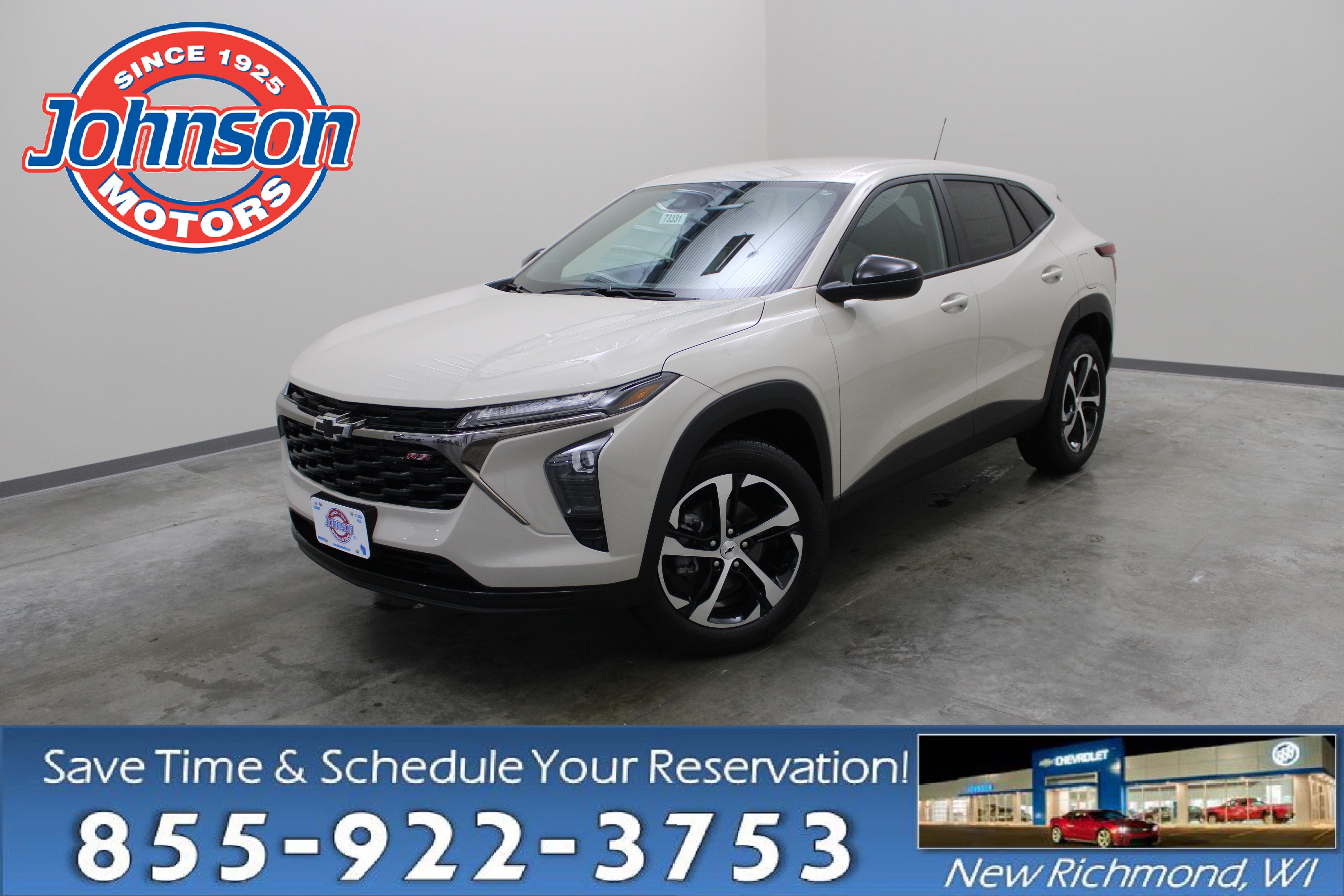 2026 Chevrolet Trax 1RS in White Sands — front three-quarter view