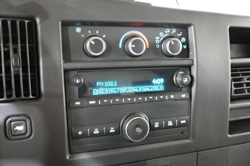 2016 Chevrolet Express Cargo 3500 — interior view
