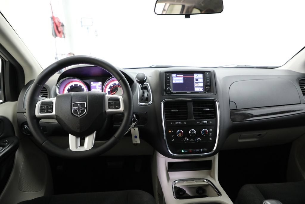 2016 Dodge Grand Caravan — side profile view