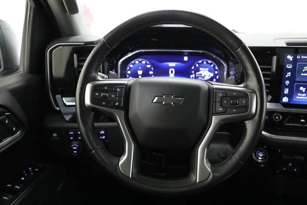 2022 Chevrolet Silverado 1500 — interior view