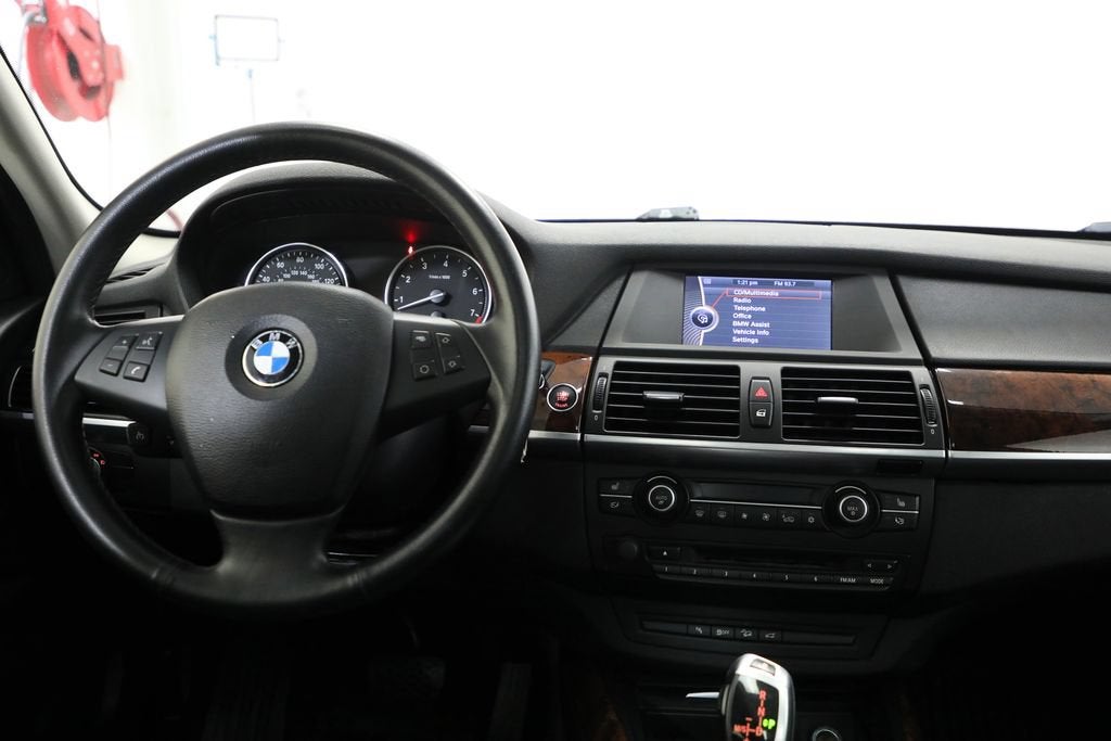 2012 BMW X5 — side profile view