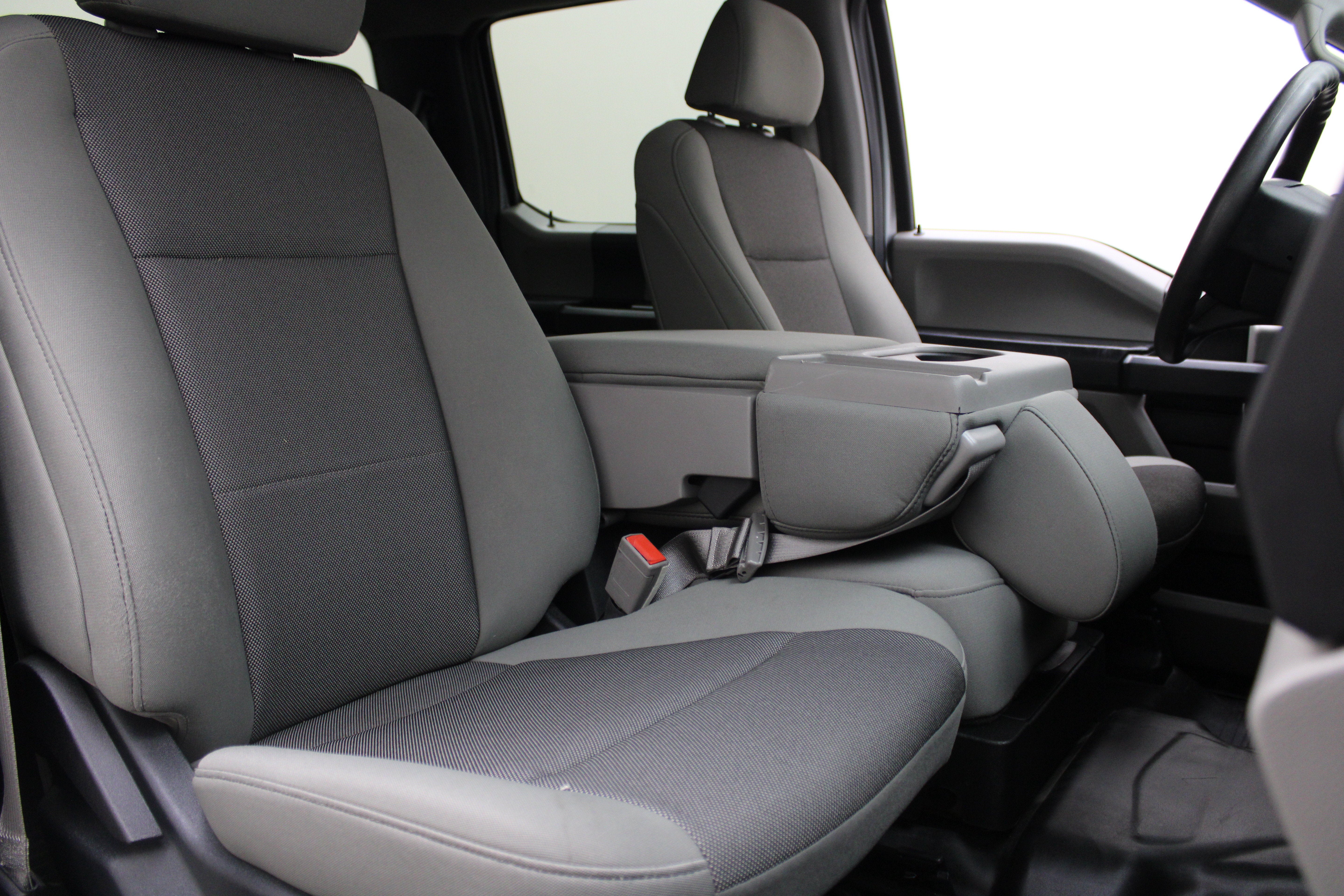 2020 Ford F-150 — interior view